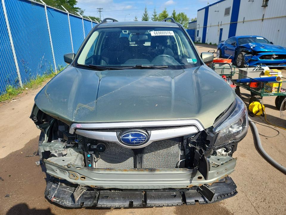 Photo 5 from auction – 2019 SUBARU FORESTER with VIN JF2SKEGC7KH455482
