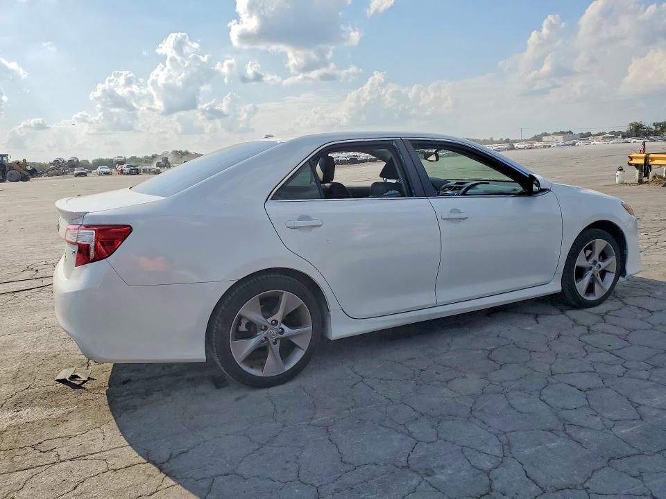 Photo 3 from auction – 2013 TOYOTA CAMRY with VIN 4T1BK1FK4DU020666