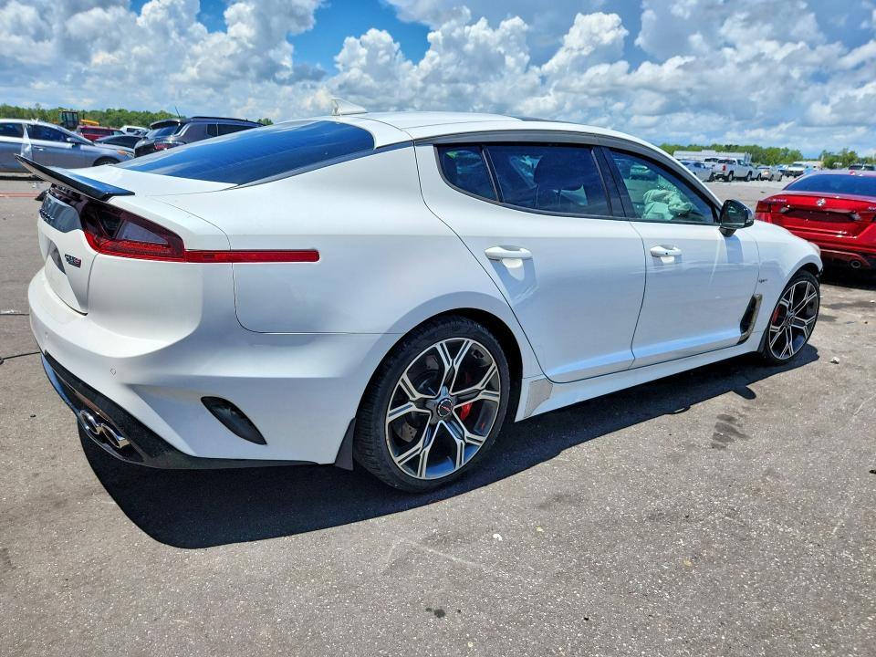 Photo 3 from auction – 2018 KIA STINGER with VIN KNAE45LCXJ6018241