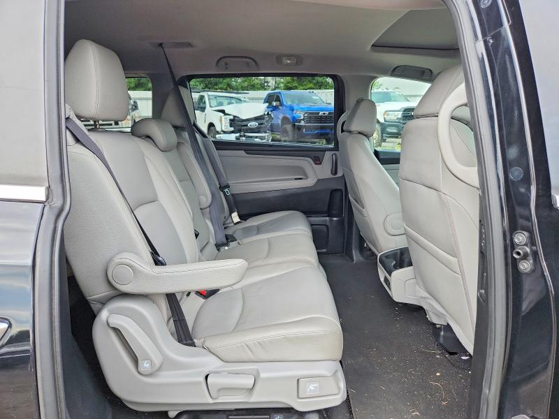 Photo 11 from auction – 2018 HONDA ODYSSEY with VIN 5FNRL6H79JB056279