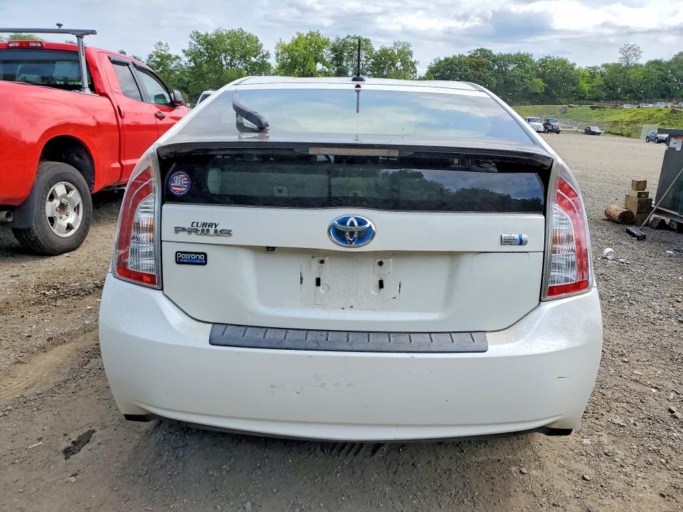 Photo 6 from auction – 2015 TOYOTA PRIUS with VIN JTDKN3DU6F0421786