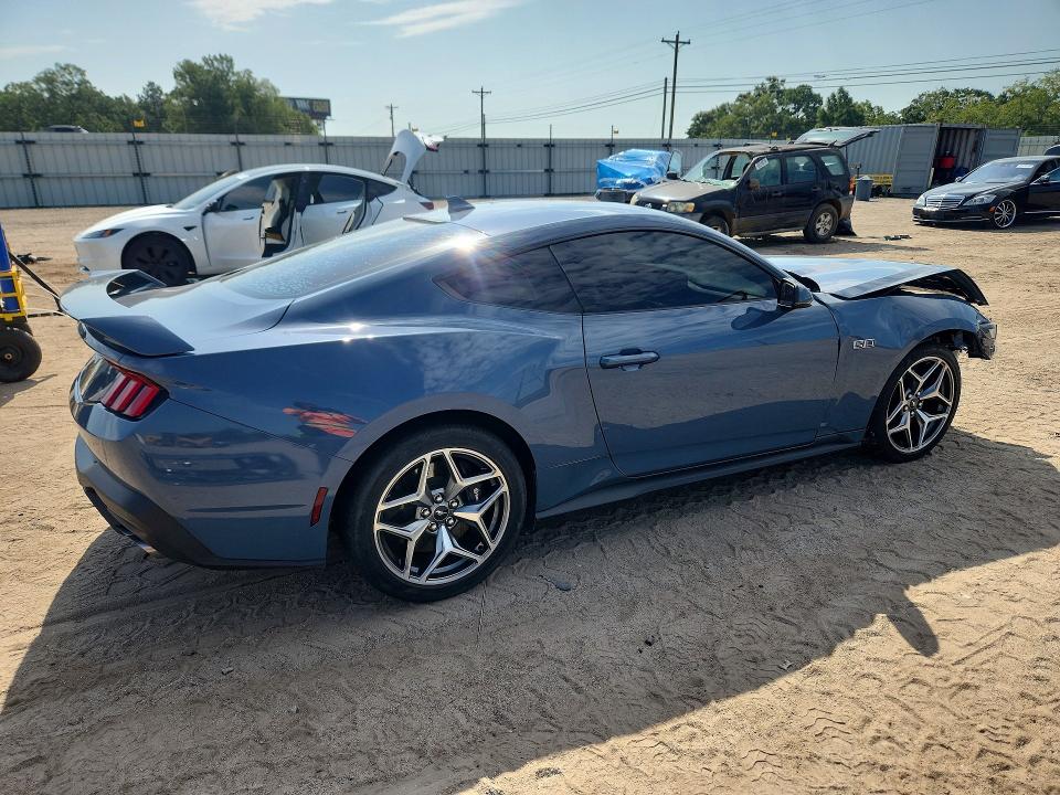 Photo 3 from auction – 2024 FORD MUSTANG with VIN 1FA6P8CF7R5403371