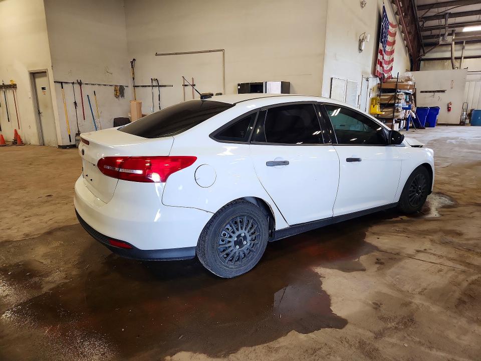Photo 3 from auction – 2017 FORD FOCUS with VIN 1FADP3E20HL299417