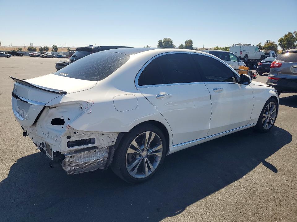 Photo 3 from auction – 2016 MERCEDES-BENZ C with VIN 55SWF4JB7GU162735