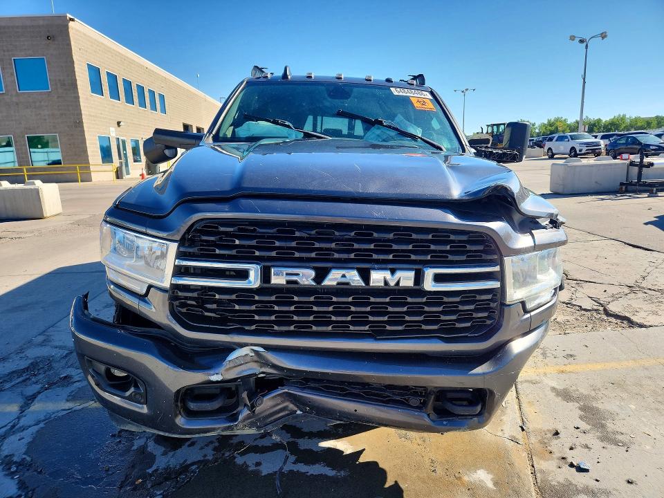 Photo 5 from auction – 2022 RAM 2500 with VIN 3C6UR5DL2NG146094