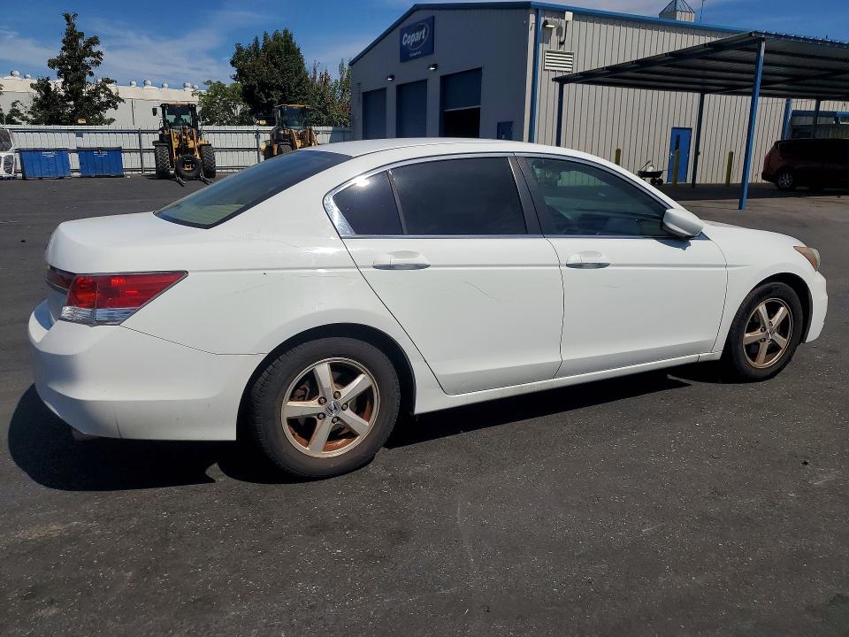 Photo 3 from auction – 2012 HONDA ACCORD with VIN 1HGCP2F32CA228426