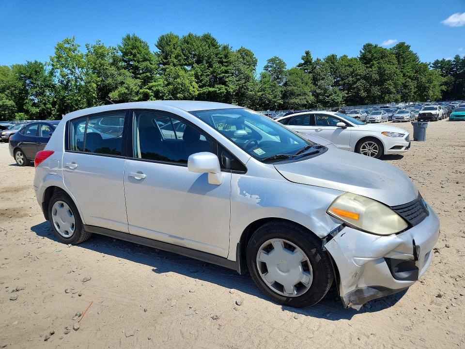 Photo 4 from auction – 2009 NISSAN VERSA with VIN 3N1BC13E89L449605