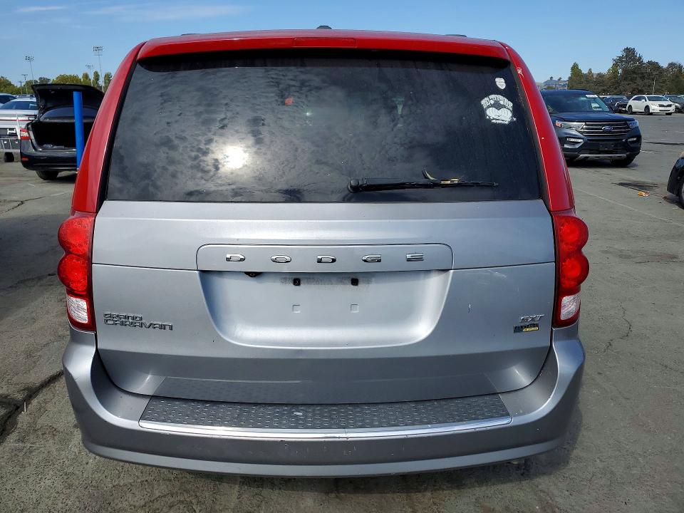 Photo 6 from auction – 2014 DODGE GRAND CARAVAN with VIN 2C4RDGCG3ER212532