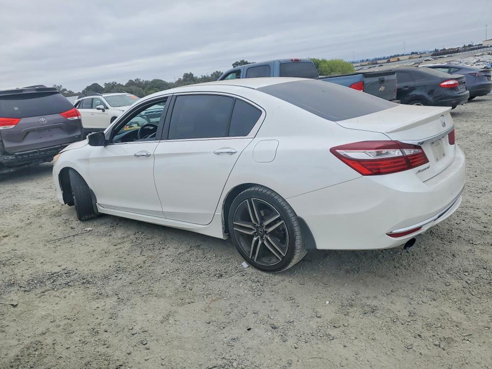 Photo 2 from auction – 2016 HONDA ACCORD with VIN 1HGCR2F57GA060588