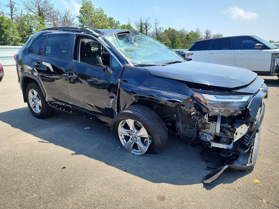 Photo 4 from auction – 2025 TOYOTA RAV4 with VIN 2T3P1RFV2SW614999