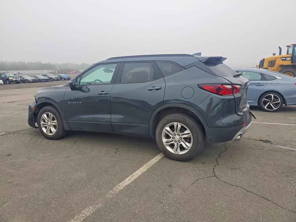 Photo 2 from auction – 2020 CHEVROLET BLAZER with VIN 3GNKBHRS7LS570605