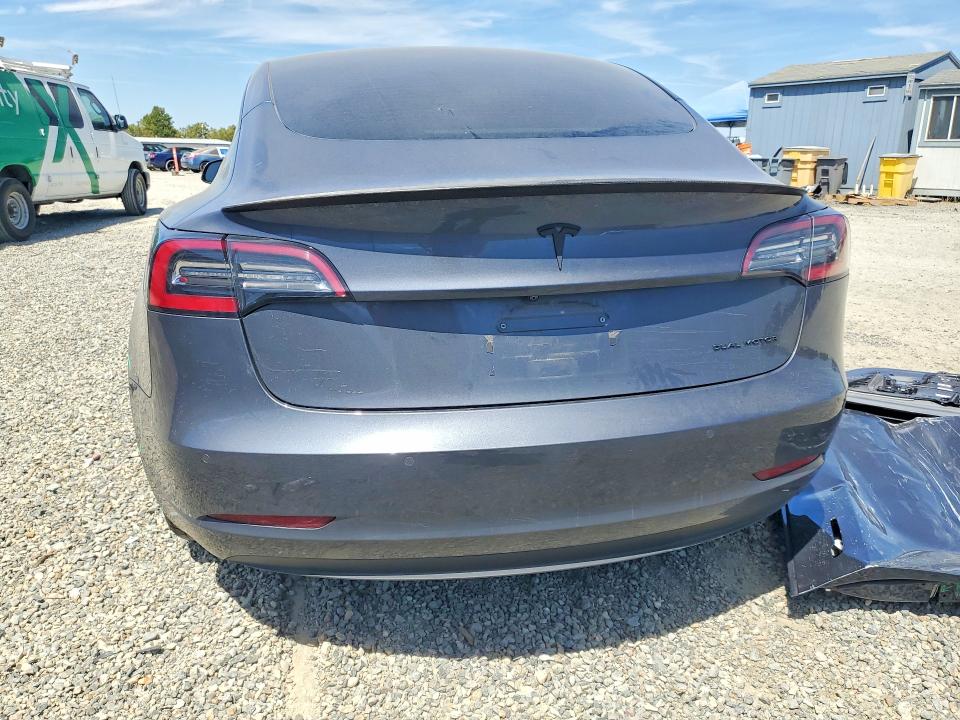 صورة رقم 6 من المزاد - 2022 TESLA MODEL 3 مع VIN 5YJ3E1EBXNF260140