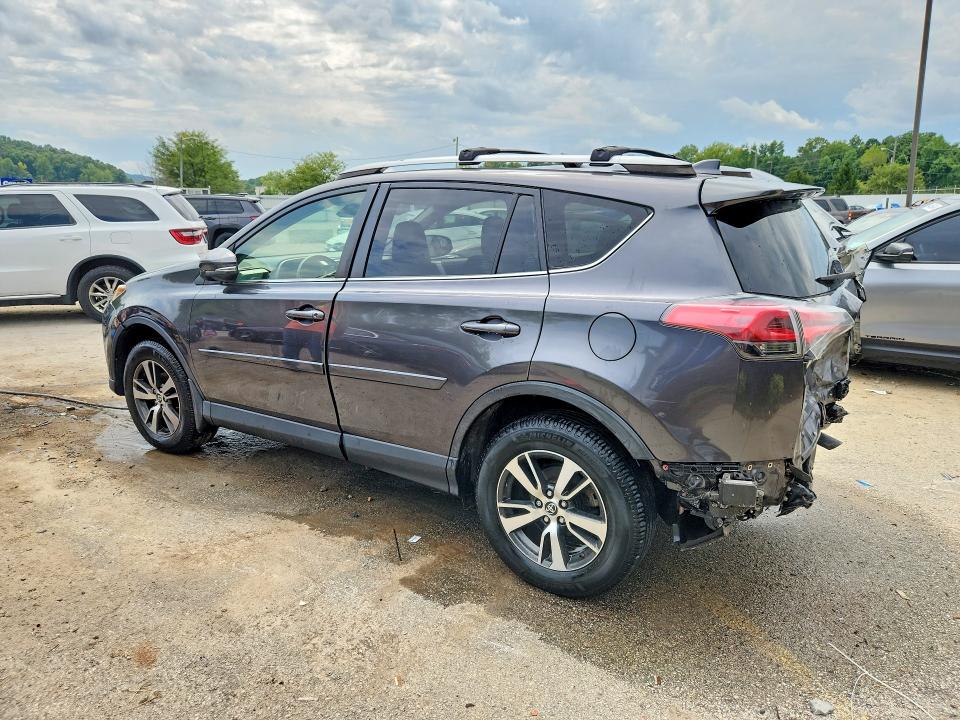 Photo 2 from auction – 2018 TOYOTA RAV4 with VIN JTMWFREV1JJ201516