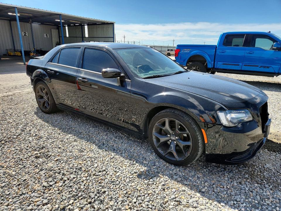 Photo 4 from auction – 2021 CHRYSLER 300 with VIN 2C3CCAAG3MH505199