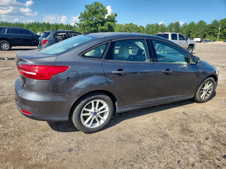 Photo 3 from auction – 2017 FORD FOCUS with VIN 1FADP3F27HL212529