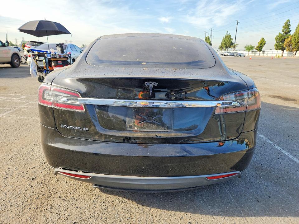 صورة رقم 6 من المزاد - 2013 TESLA MODEL S مع VIN 5YJSA1CN5DFP03328