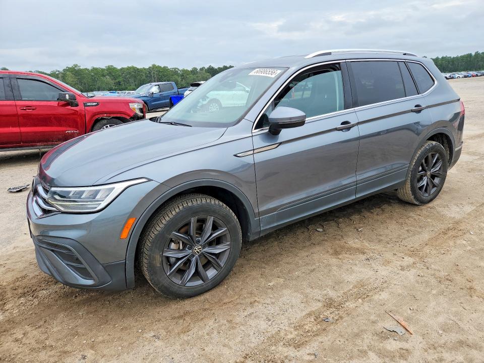 VOLKSWAGEN TIGUAN 2022 с VIN 3VV2B7AX3NM035144 - Снимка от търг