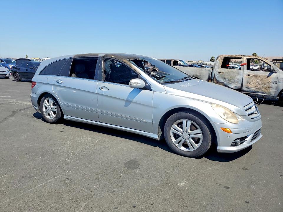 Photo 4 from auction – 2008 MERCEDES-BENZ R with VIN 4JGCB65E58A083053