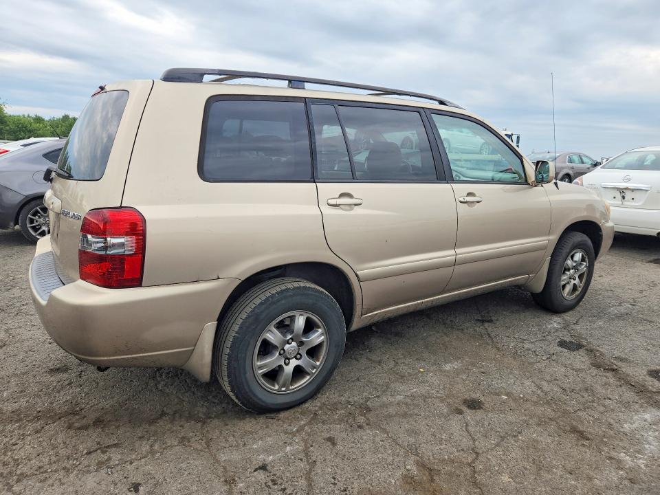 Photo 3 from auction – 2004 TOYOTA HIGHLANDER with VIN JTEEP21A240059766