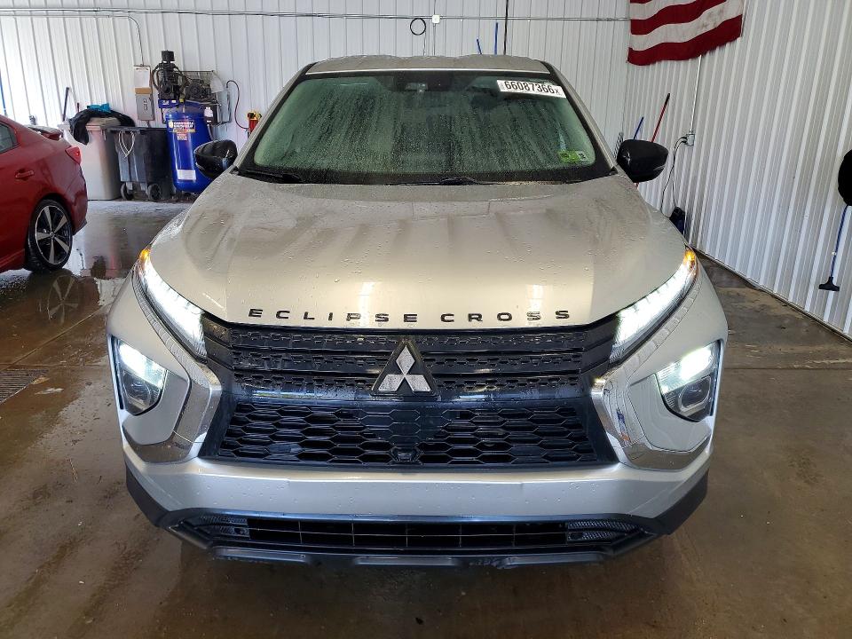 Photo 5 from auction – 2024 MITSUBISHI ECLIPSE CROSS with VIN JA4ATVAAXRZ016273