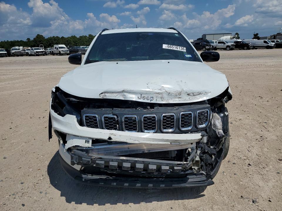 Photo 5 from auction – 2025 JEEP COMPASS with VIN 3C4NJDBN1ST524962