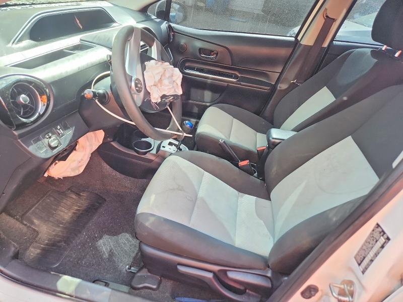 Photo 7 from auction – 2016 TOYOTA PRIUS C with VIN JTDKDTB34G1118675