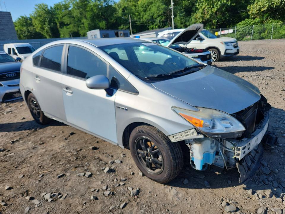 Photo 4 from auction – 2014 TOYOTA PRIUS with VIN JTDKN3DU4E0368326