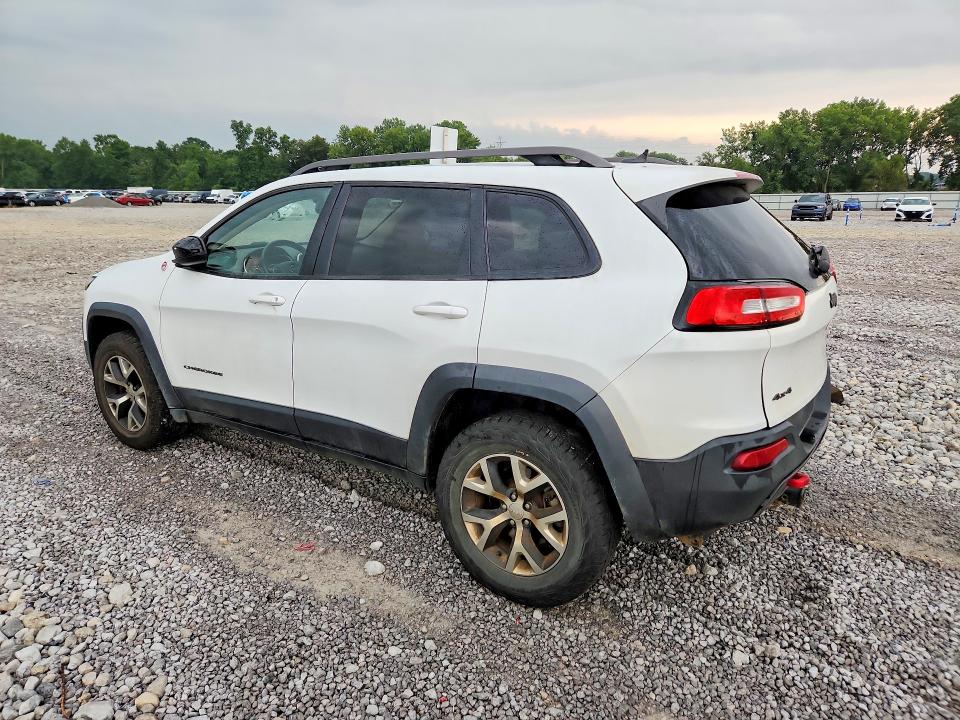Photo 2 from auction – 2015 JEEP CHEROKEE with VIN 1C4PJMBS6FW667436
