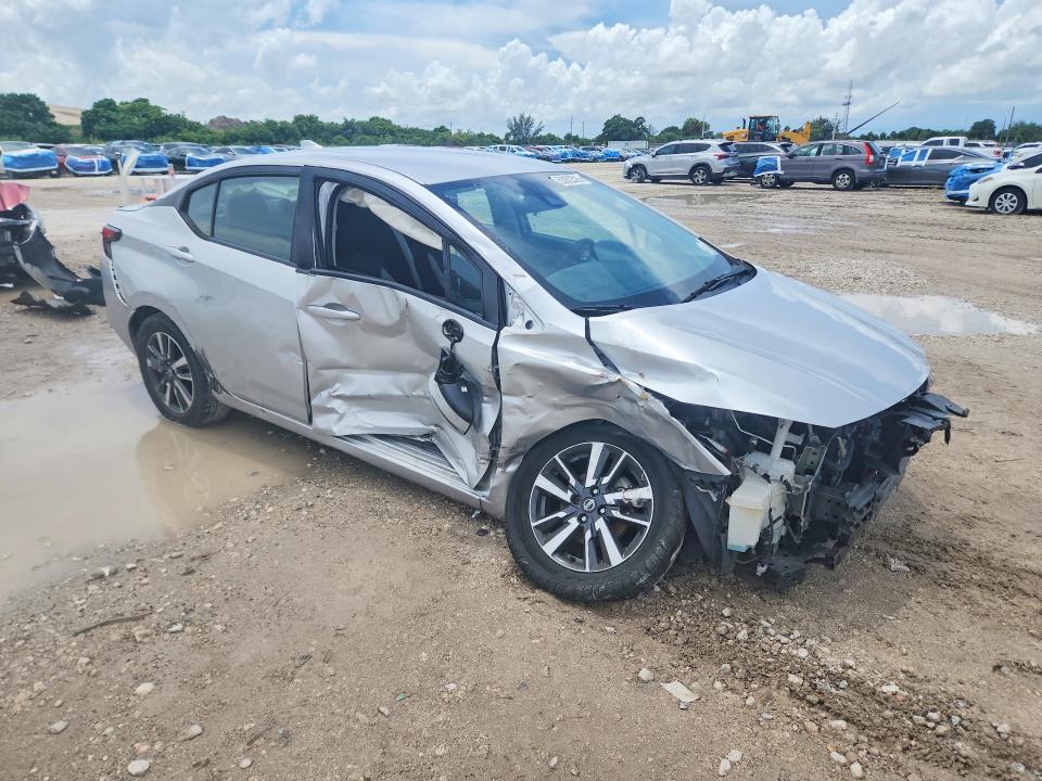 Снимка 4 от търг – 2021 NISSAN VERSA с VIN 3N1CN8EV9ML808327
