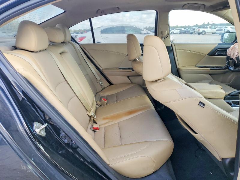 Photo 10 from auction – 2015 HONDA ACCORD with VIN 1HGCR6F58FA004648