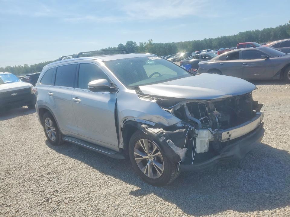 Photo 4 from auction – 2015 TOYOTA HIGHLANDER with VIN 5TDKKRFH5FS056221