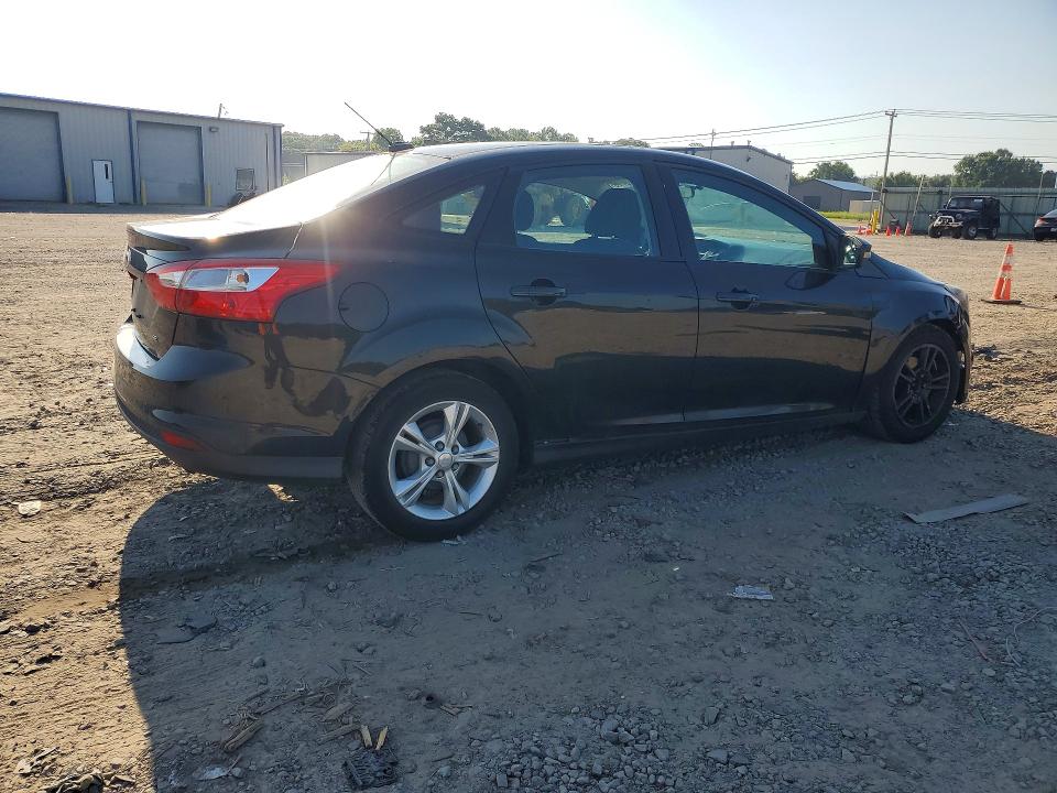 Photo 3 from auction – 2013 FORD FOCUS with VIN 1FADP3F28DL248045