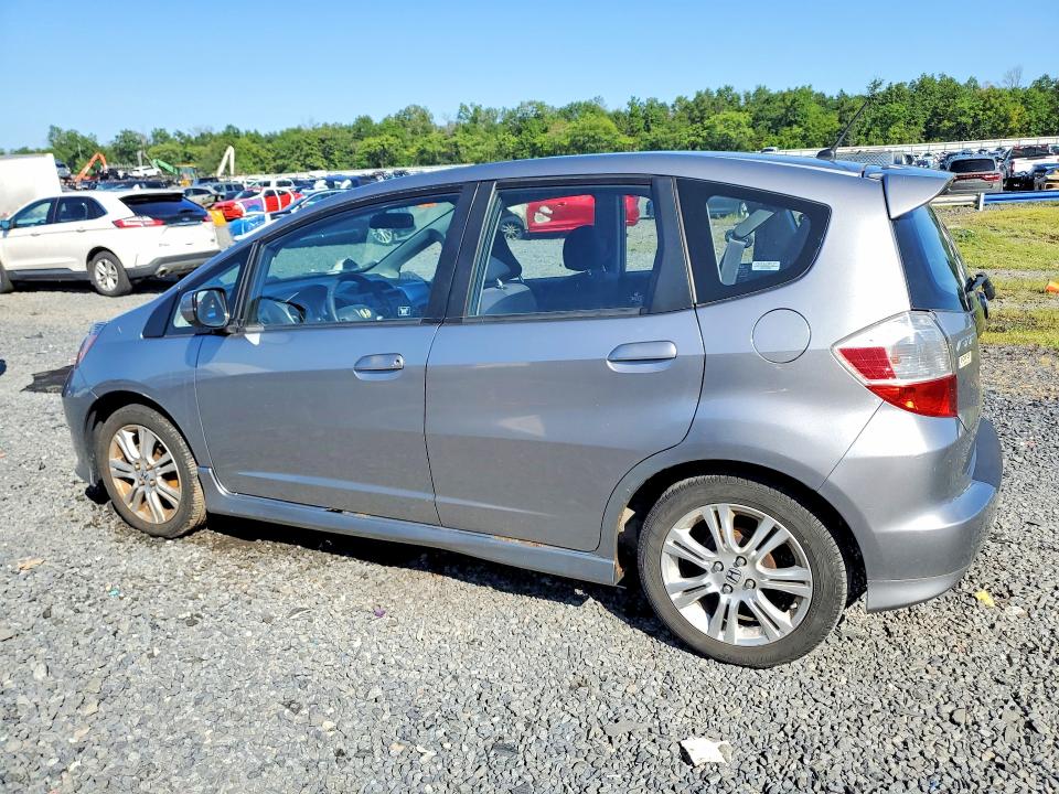 Photo 2 from auction – 2009 HONDA FIT with VIN JHMGE87449S014961