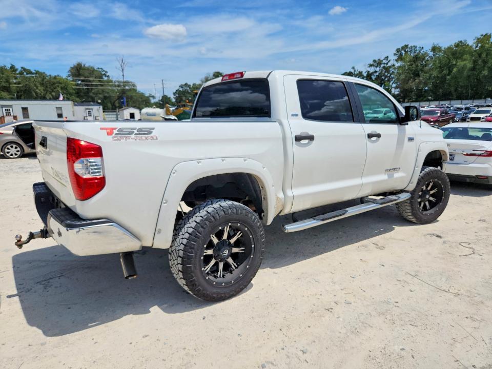 Photo 3 from auction – 2016 TOYOTA TUNDRA with VIN 5TFDW5F16GX560331