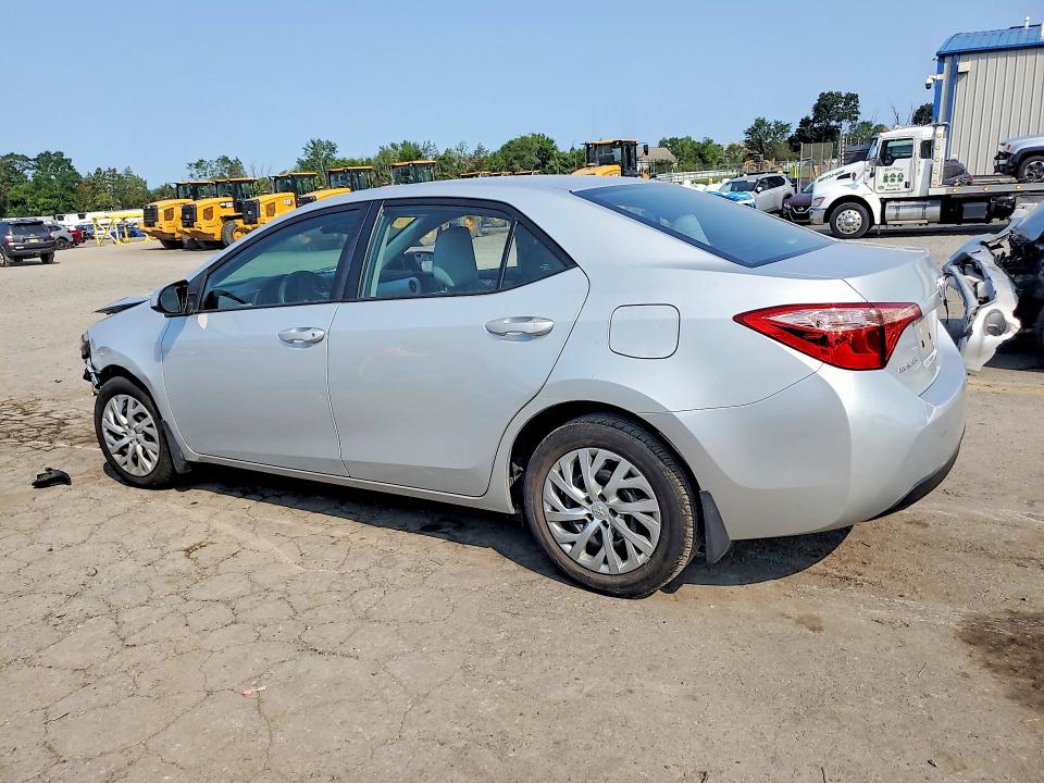Photo 2 from auction – 2018 TOYOTA COROLLA with VIN 2T1BURHE9JC066460