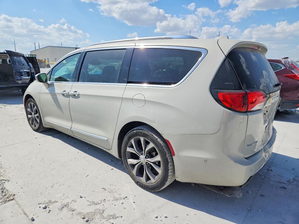 Photo 2 from auction – 2017 CHRYSLER PACIFICA with VIN 2C4RC1GG5HR564932
