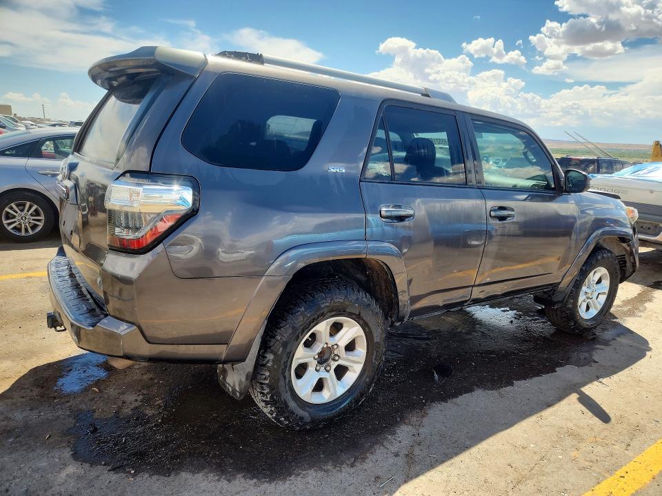 Photo 3 from auction – 2015 TOYOTA 4RUNNER with VIN JTEBU5JR6F5270963