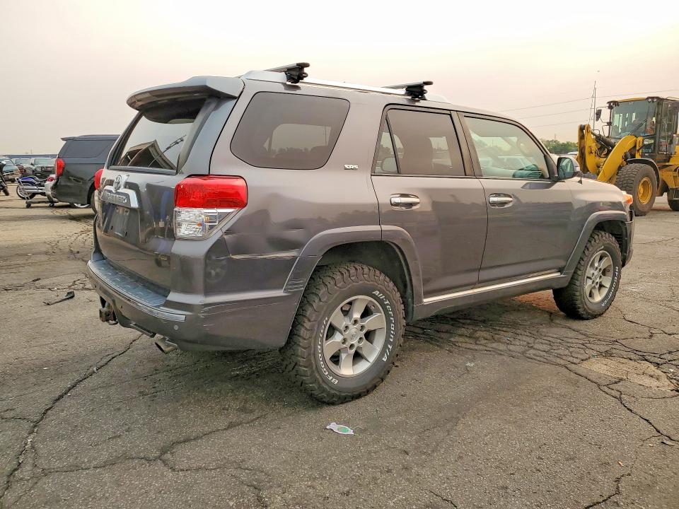 Photo 3 from auction – 2010 TOYOTA 4RUNNER with VIN JTEBU5JR0A5012415