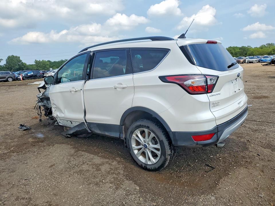 Photo 2 from auction – 2018 FORD ESCAPE with VIN 1FMCU0GD1JUD02901