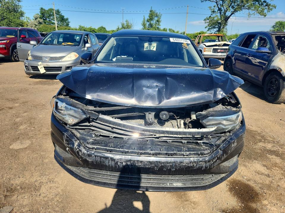 Photo 5 from auction – 2019 VOLKSWAGEN JETTA with VIN 3VWE57BU7KM270212