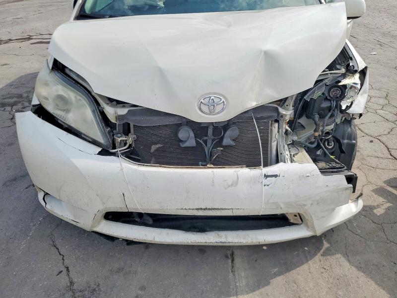 Photo 12 from auction – 2017 TOYOTA SIENNA with VIN 5TDYZ3DC5HS770704
