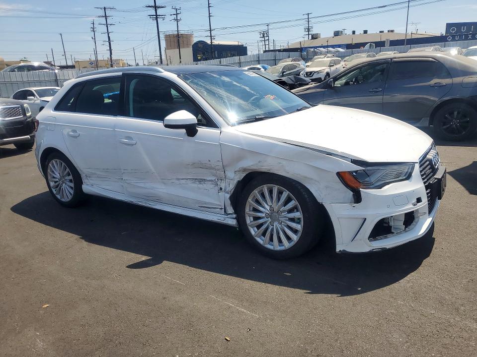 Photo 4 from auction – 2016 AUDI A3 with VIN WAUTPBFF6GA129152