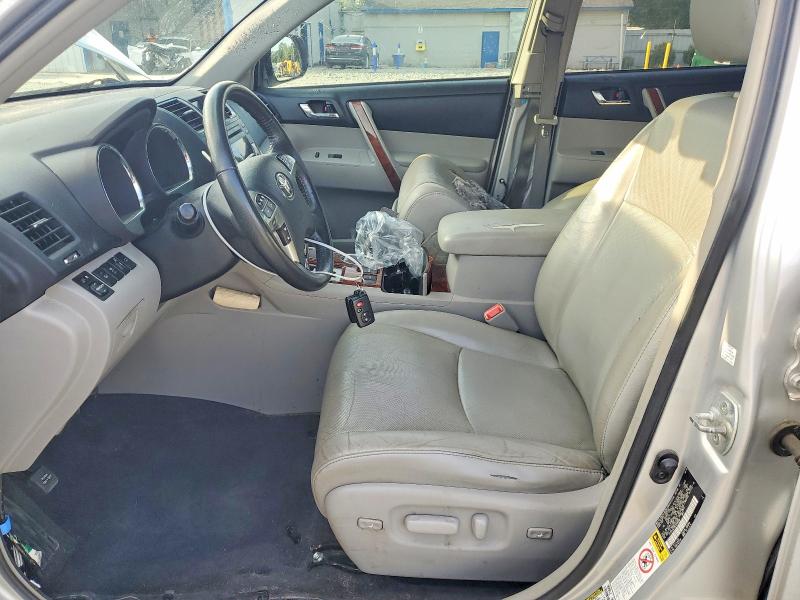 Photo 7 from auction – 2012 TOYOTA HIGHLANDER with VIN 5TDYK3EH8CS088956