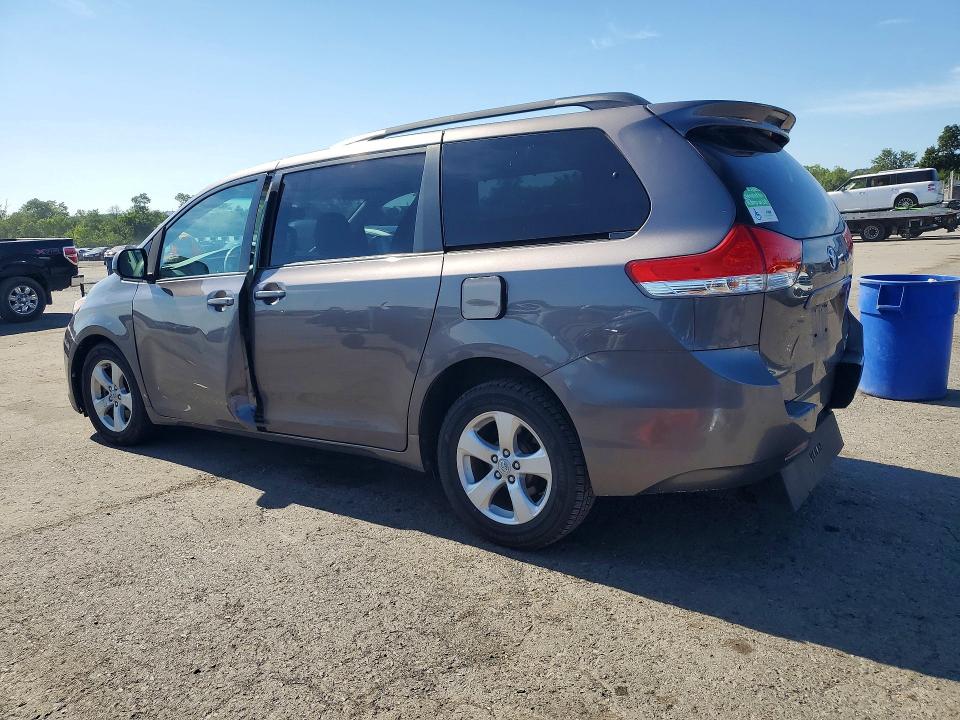 Photo 2 from auction – 2011 TOYOTA SIENNA with VIN 5TDKK3DC6BS145553