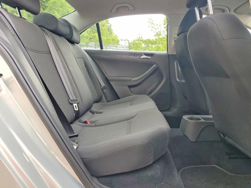 Photo 10 from auction – 2011 VOLKSWAGEN JETTA with VIN 3VW2K7AJ0BM063793