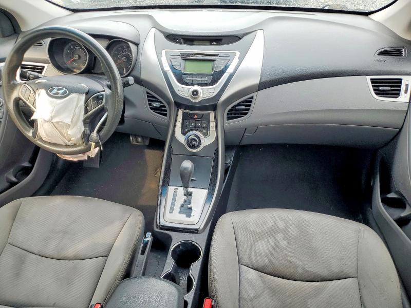 Photo 8 from auction – 2012 HYUNDAI ELANTRA with VIN 5NPDH4AEXCH131066
