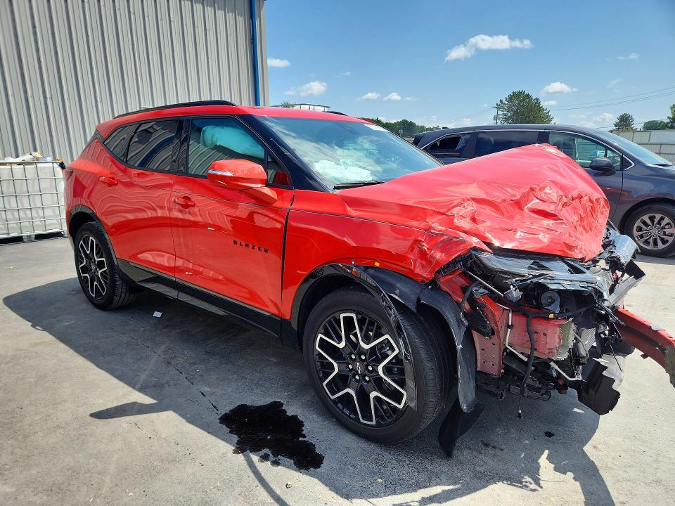 Снимка 4 от търг – 2025 CHEVROLET BLAZER с VIN 3GNKBERS3SS125386