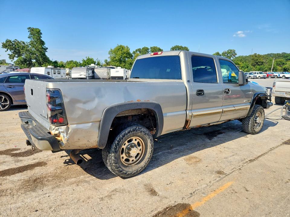 Photo 3 from auction – 2002 CHEVROLET SILVERADO with VIN 1GCGK13U52F170514