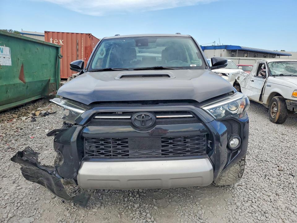 Photo 5 from auction – 2020 TOYOTA 4RUNNER with VIN JTEBU5JR8L5828839