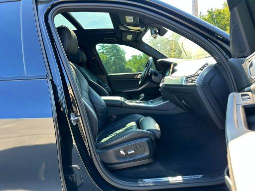 Photo 9 from auction – 2023 BMW X5 with VIN 5UXCR6C03P9R91541
